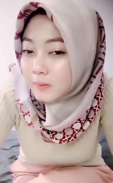 Bu Guru Cantik Memek Tembem Masih Perawan